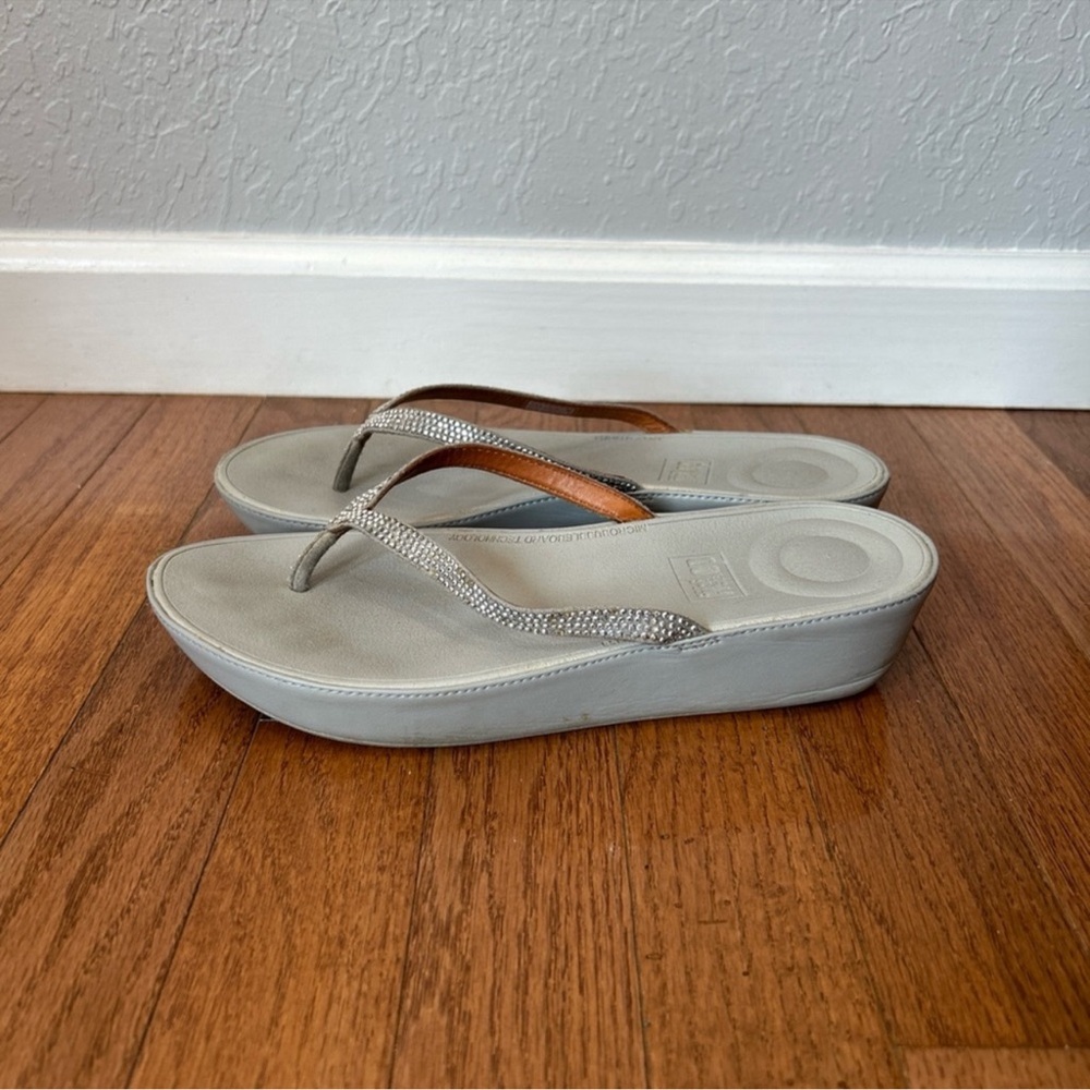 Fitflop Thong Sandals Flip Flops Rhinestone Sparkle Women’s Size 8 Silver Gray